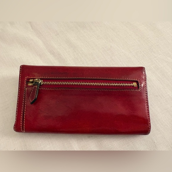 Dooney & Bourke Trifold Wallet Cherry Red Leather Vintage Y2K Paisley interior - Picture 4 of 10